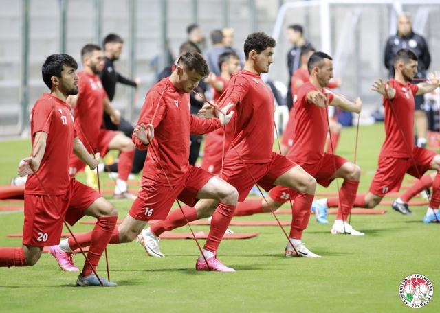【国足对手】塔吉克迪拜先行开练 将热身中国香港队