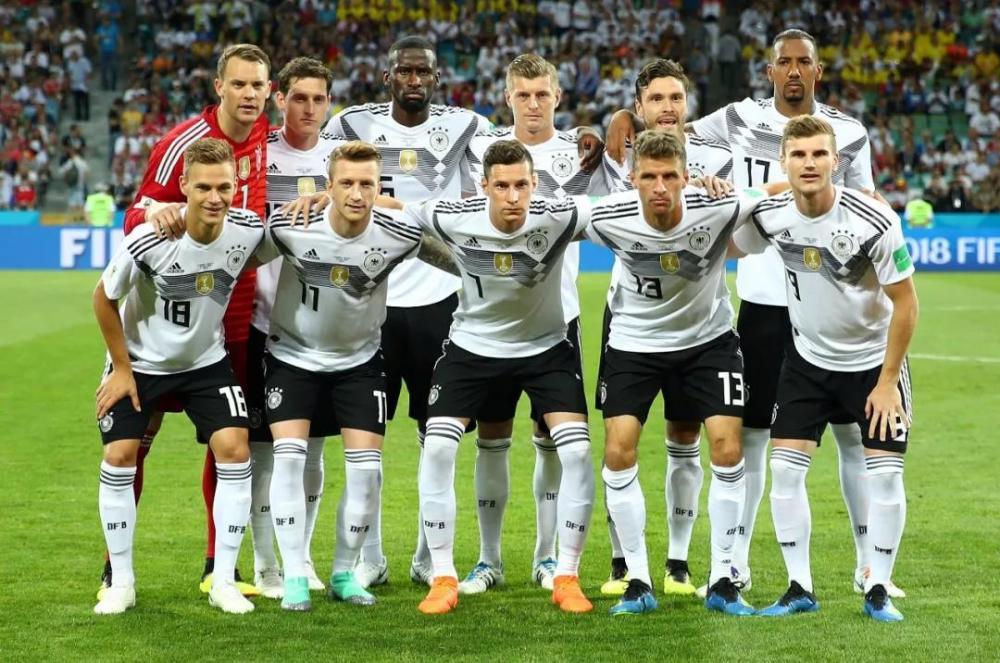 从世界杯冠军，到两次折戟小组赛，德国足球为什么衰败了？(3)