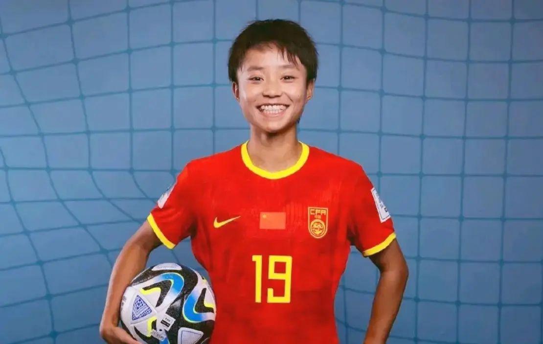 又被退货，中国女足头号球星无奈回国，60天内无球可踢