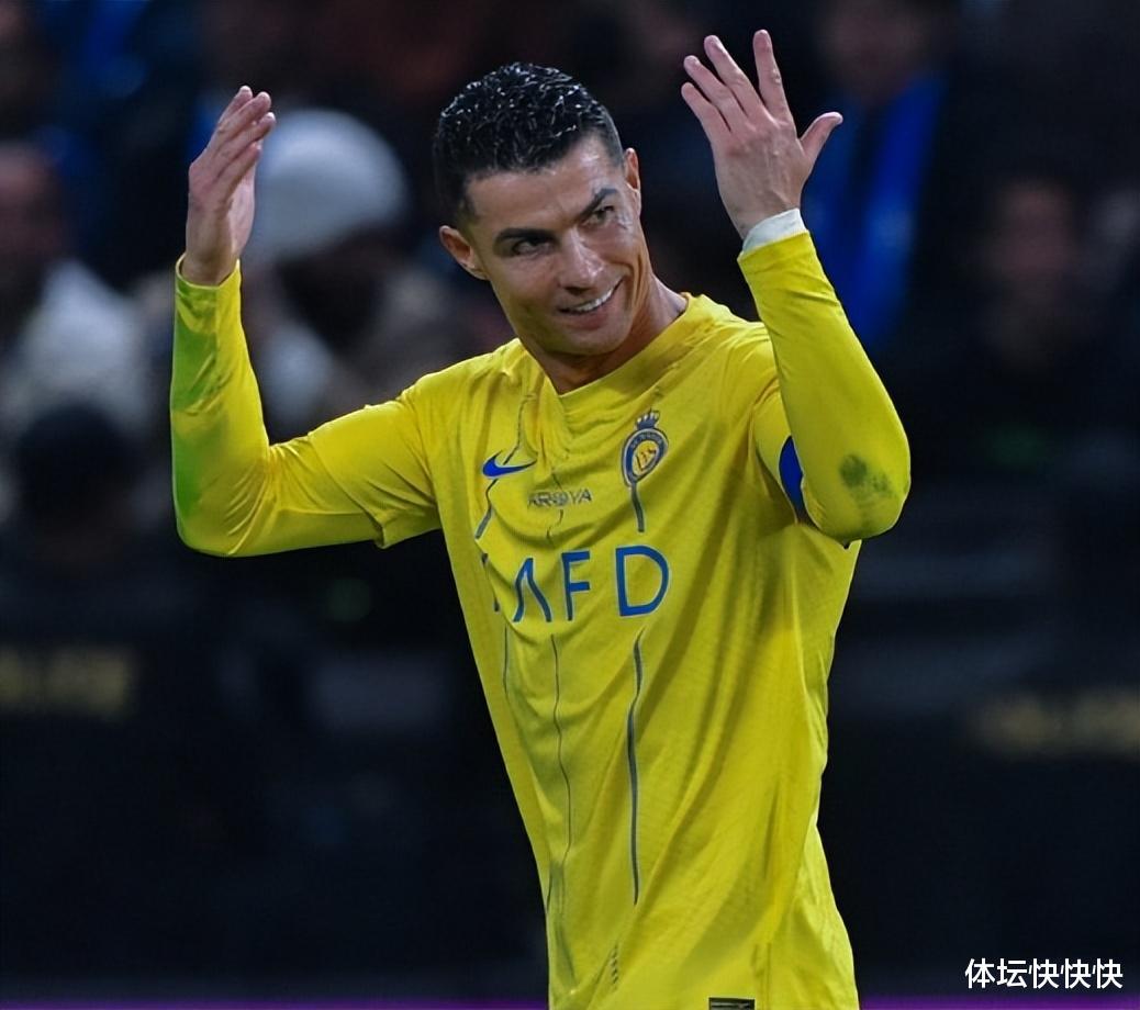 C罗的偏爱！中国球迷喊Ronaldo没回应，中文喊C罗却得到回应
