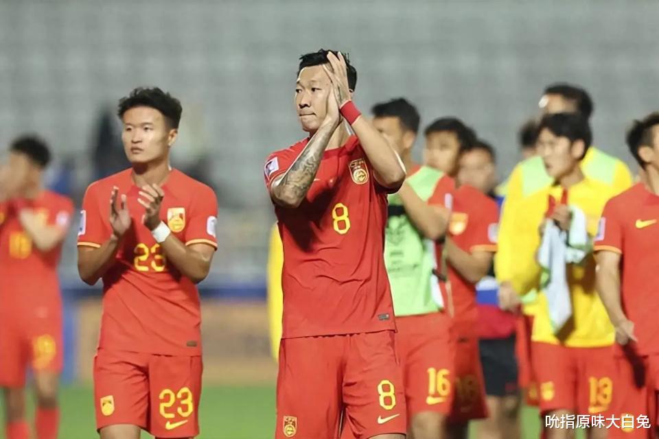 徐新引来质疑，35岁的国足老队长被淘汰，伊万科维奇懂中国足球吗(2)