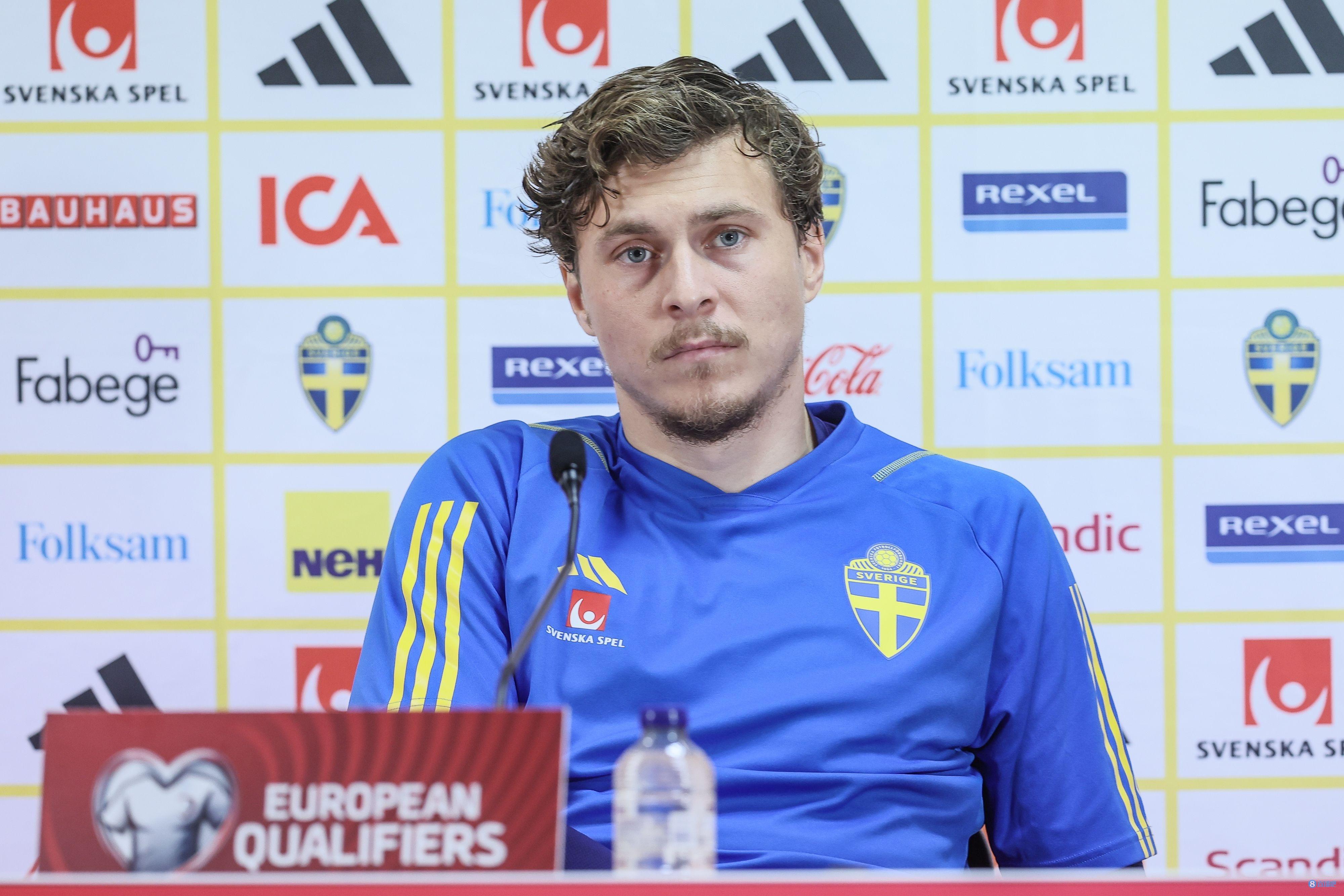 林德洛夫：成为瑞典国家队队长没有丝毫犹豫，我想承担很多责任(1)