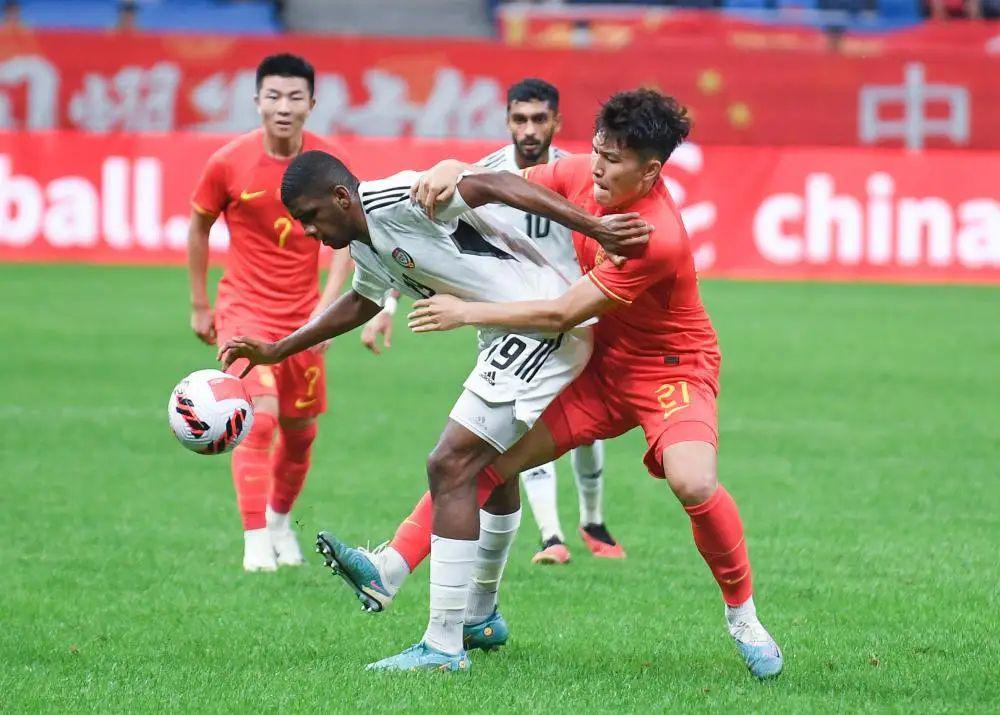 亚洲足坛热身赛，中国国奥2-0取得两连胜，国足丢的脸全挣回来了(2)