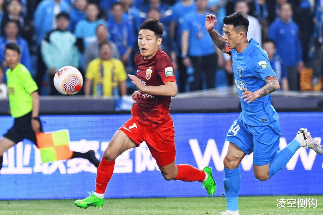 武磊发威造2球，上海海港3-0完胜江苏劲旅，反超成都蓉城升至第2