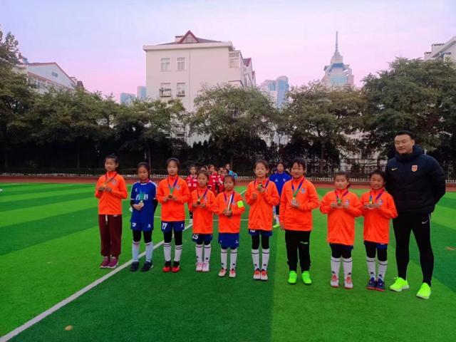 有足球，有梦想！青岛香港路小学足球队纪实(5)