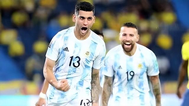 罗梅罗带刀冲锋，阿根廷后卫集体开倒车？(4)